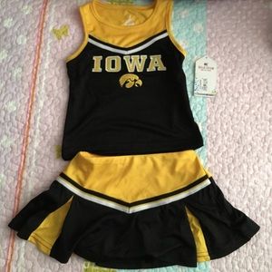3T NWT 📣 University of Iowa 2-pc Cheerleader Set!